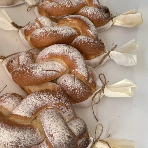 קליעת חלה קלאסית מארבע רצועות וטיפים לקליעת חלות