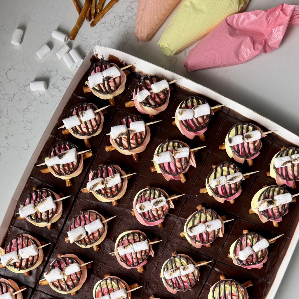 עוגת שוקולד ענקית לגן או לבית הספר